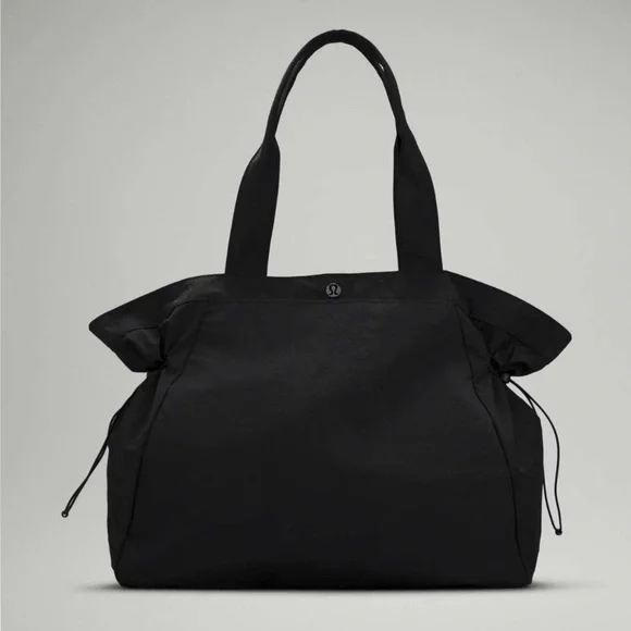 Lululemon 🍋 Black Side Cinch Shopping Bag 18L