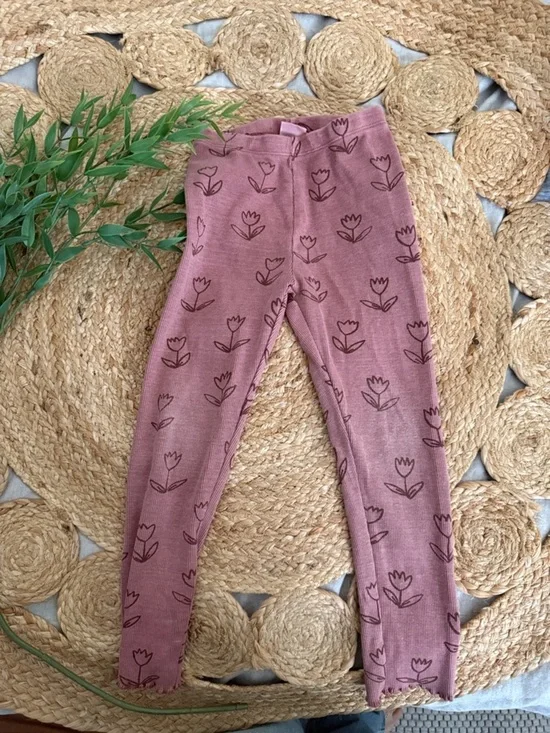 Zara Ribbed Tulip Mauve Pink Legging. Size 4-5 ***read***