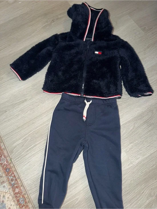 Tommy Hilfiger Navy Fleece Hoodie and Joggers Set with Red & White Trim