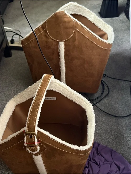 bath and body works faux leather tote set. retro. !!!