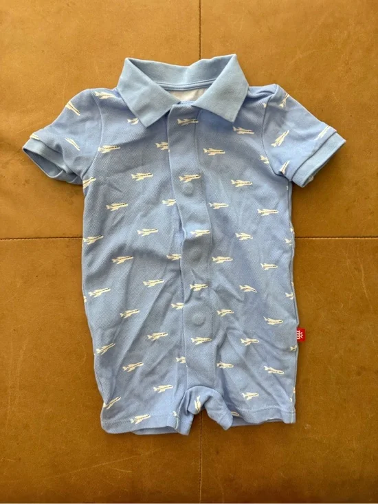 💛$15 FLASH SALE 💛Magnetic Me Organic Cotton Romper 6-9M
