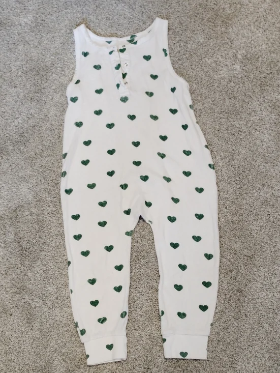 Kids White Sleeveless One-Piece Terry Romper with Green Heart Print