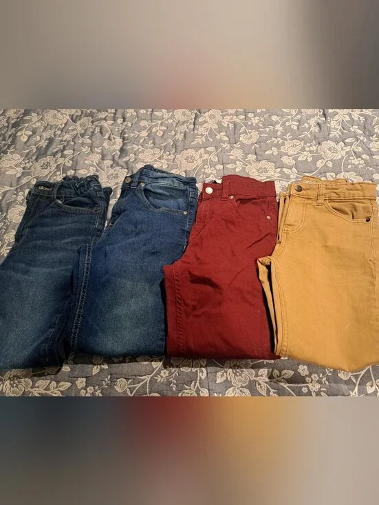 Calvin Klein Jeans Kids Four-Pack: Dark Blue, Blue, Red, Tan Jeans Sz 10/12