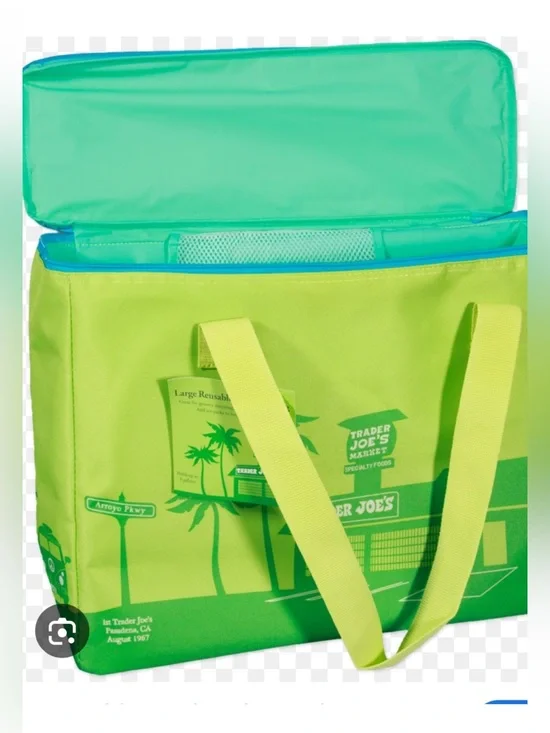Trader Joe’s large reusable insulated bag new