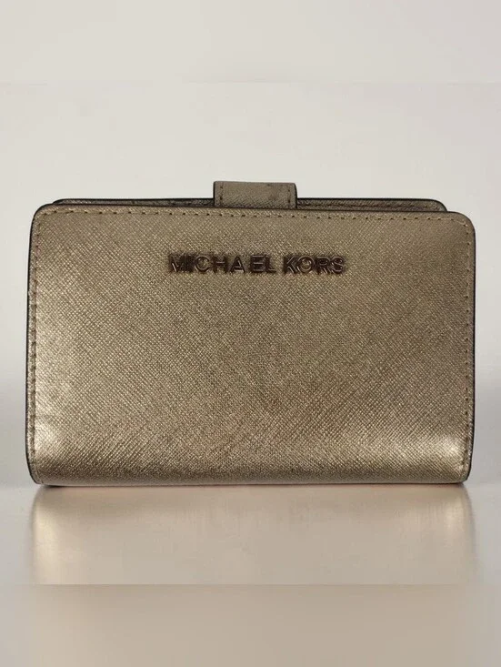 Michael Kors Jet Set Travel Medium Bifold Wallet Pale Gold Leather