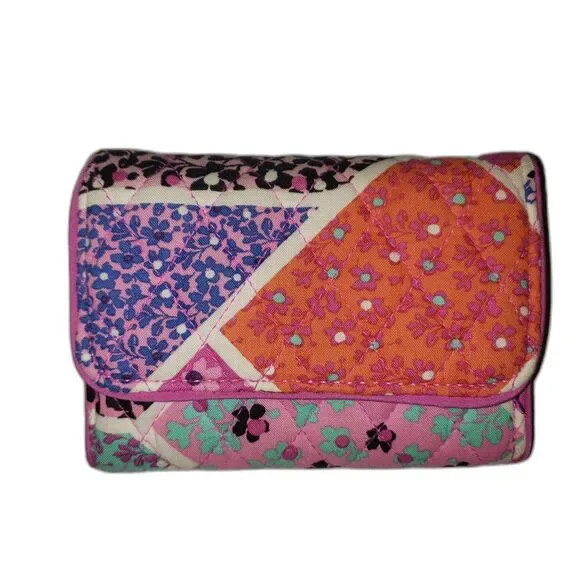 VERA BRADLEY Modern Medley Pink Orange Floral Retired Pattern Tri Fold Wallet