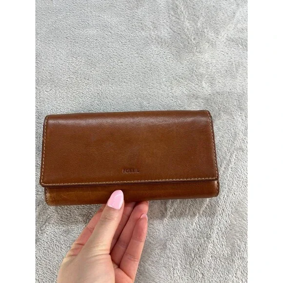Fossil Brown Leather Zip Around Wallet Organizer Clutch Long Wallet