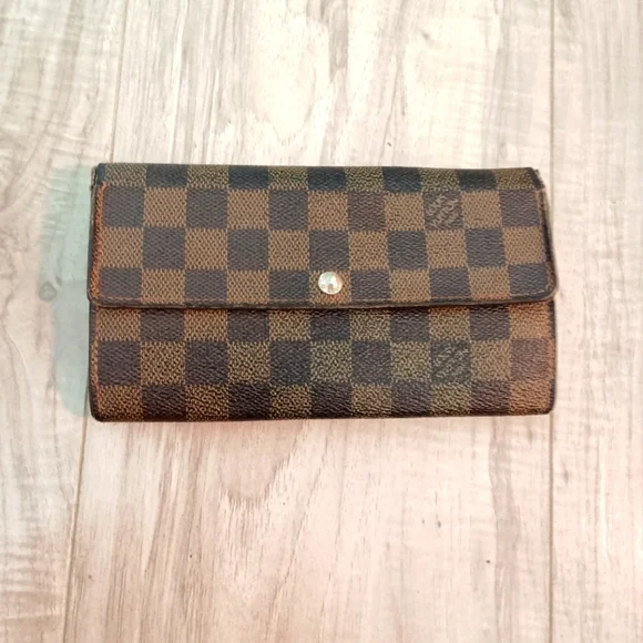 Authentic Louis Vuitton Damier Ebene Coated Canvas Leather Sarah Long Wallet