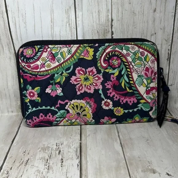 Vera Bradley Petal Paisley Wristlet Wallet‎ Tech Case