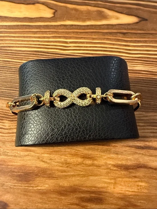Gold Plated Infinity Link Bracelet for Women - Elegant Chain Accent