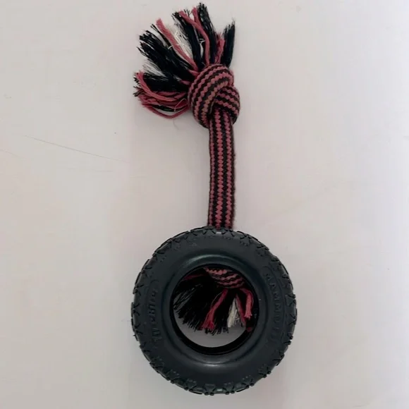 Mammoth Tire Biter Black Tire w/attached Red & Black Knotted Rope For Tugging.