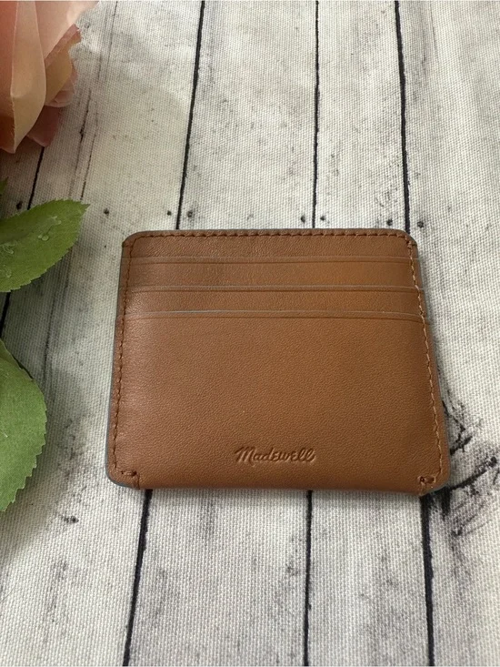 NWT MADEWELL Curved Card Case in Leather