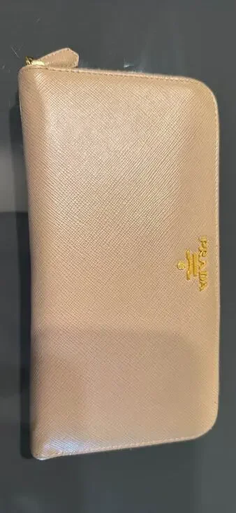 Prada saffiano leather wallet