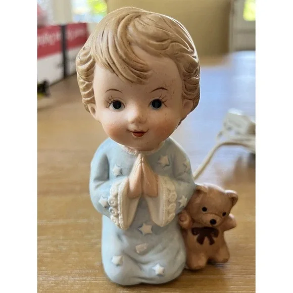Vintage I.W. Rice Porcelain Child Bear Praying Lamp/ Night‎ Light