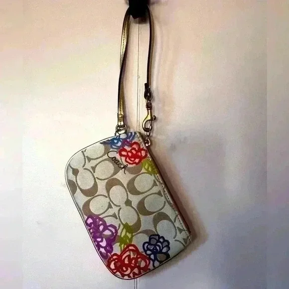 Coach F62313 Daisy Applique Floral EW Multi Pouch Case Wristlet KHAKI Multi GOLD