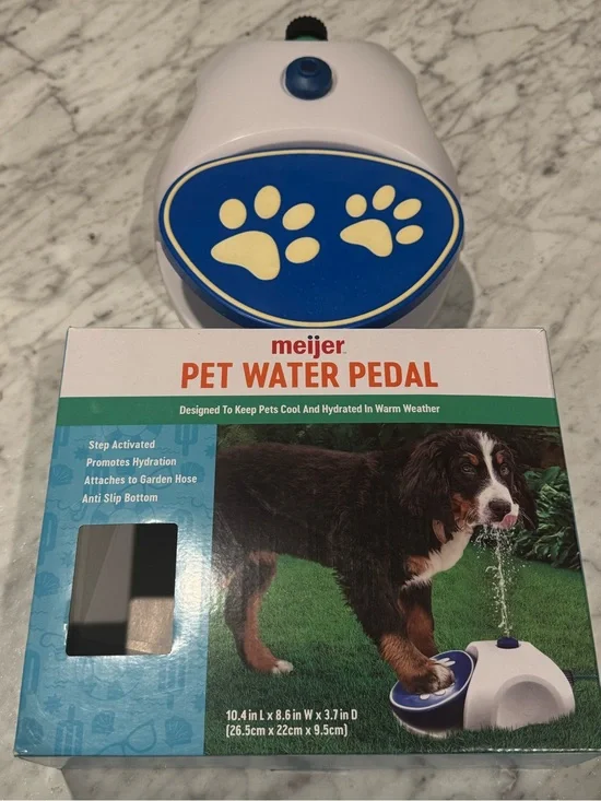 Meijer Pet Water Pedal - White & Blue