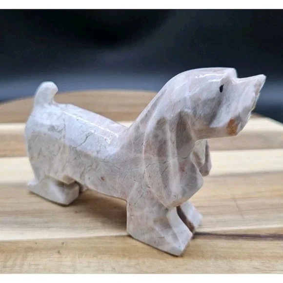 Vintage Carved Marble Onyx Stone Basset Hound Dog Figurine Rock‎