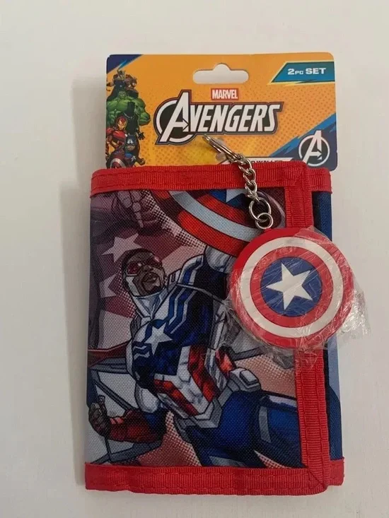 Marvel Avengers Kids Red & Blue Captain America Wallet with Shield Keychain
