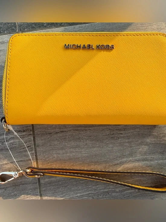 NWT Michael Kors Jet Set Travel Large Flat Phone Wallet Wristlet Jasmine Yellow