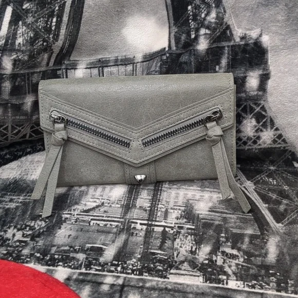 BotkierTrigger Flap Leather Wallet