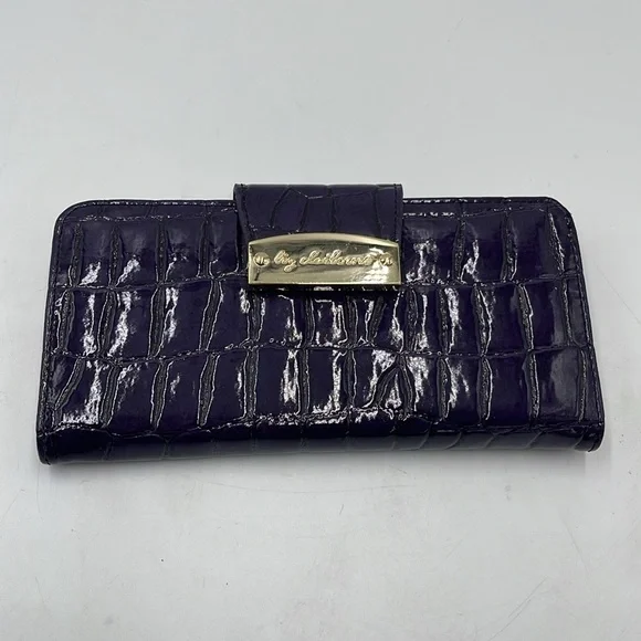 Liz Claiborne Wallet