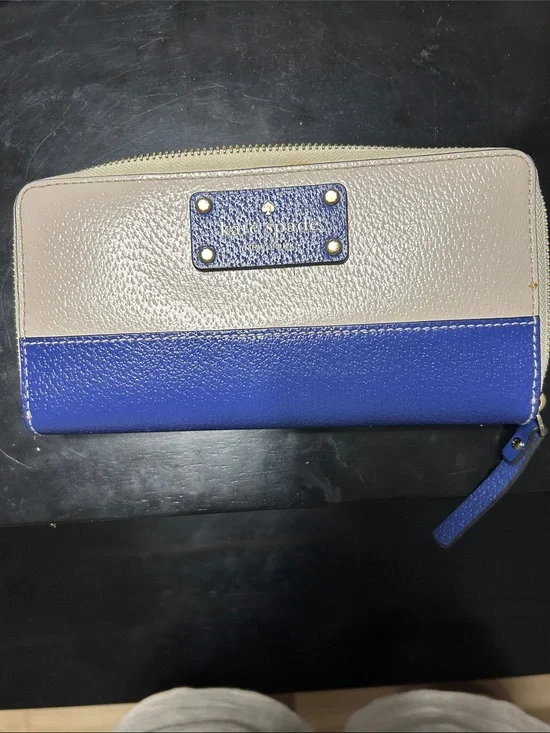 kate spade Two-Tone Royal Blue and Cream Zip-Around Wallet