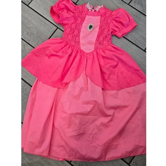 Pink Princess Peach Costume Dress Girls Size 120 Lace Bodice Teal Gem Brooch