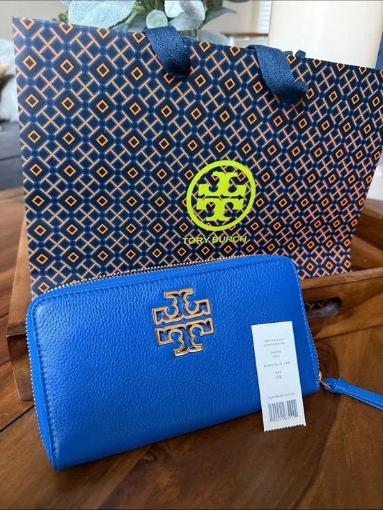 Tory Burch Bondi Blue Britten Zip Continental Wallet with Shopping Bag.