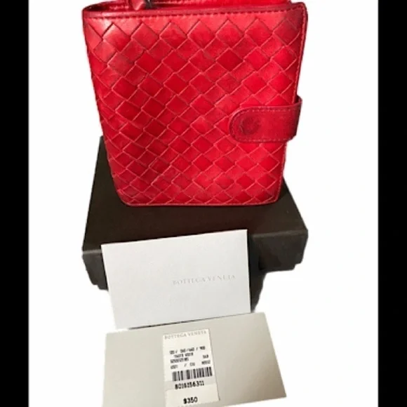 ❤️ Bottega Veneta Red Intrecciato Woven Leather Folding Wallet –Made in Italy ❤️