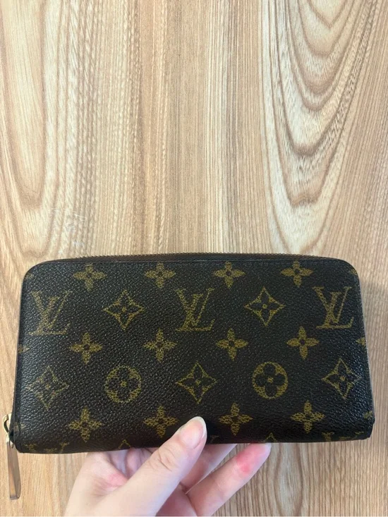 Authentic Louis Vuitton Monogram Zippy Wallet Brown Zip Around Long Wallet