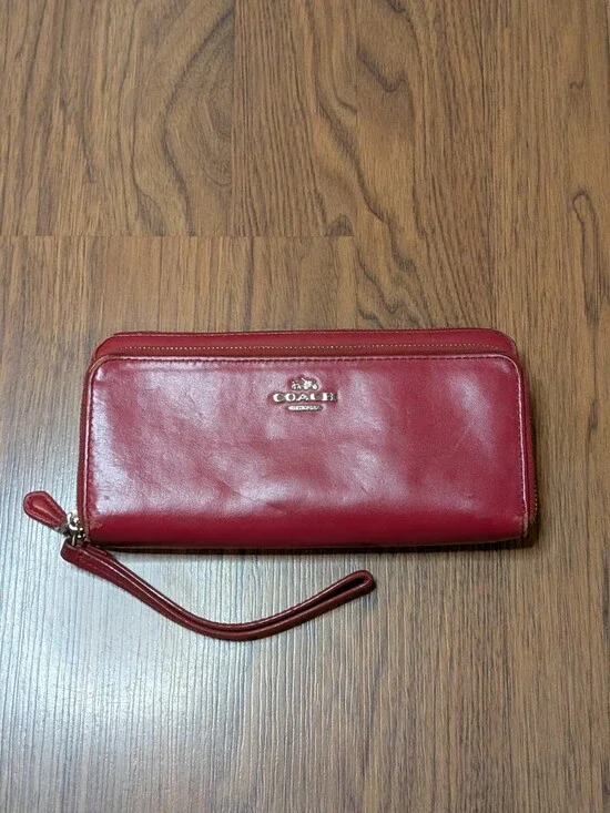 COACH Red Smooth Leather Slim Accordion Zip Wallet Wristlet Two Zip Coin Pouch