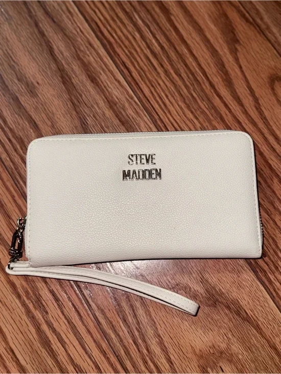 Steve Madden Men's Cream Zip-Around Wristlet Wallet