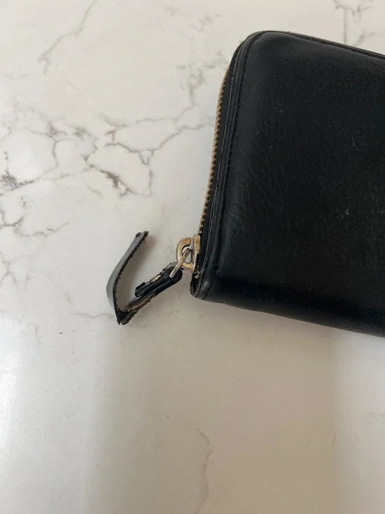 Kate Spade New York Black Leather Zip-Around Wallet – Gold Interior