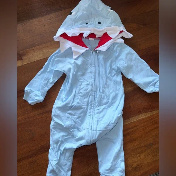 Shark‎ baby costume 0-3m