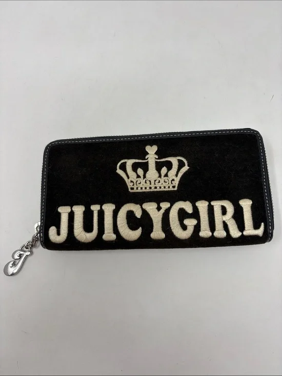 JUICY COUTURE Juicy Girl Y2K Embroidered Brown Velvety Zip Wallet