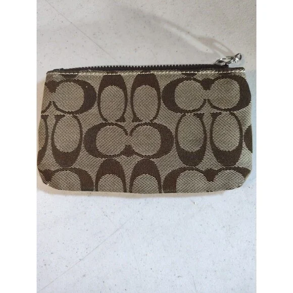 Coach Change Purse Zippered with Keychain (1082)