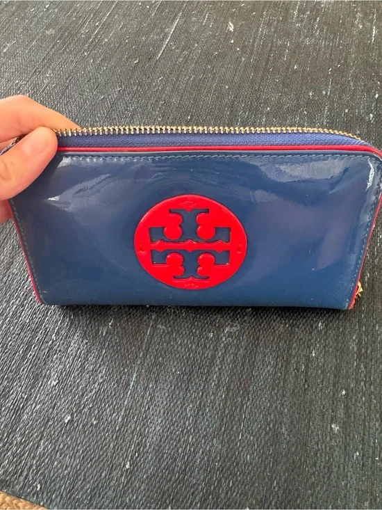 Tory Burch Blur Patent Zip Wallet with Red Logo Trim
