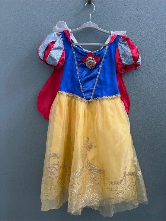 Disney Store Snow White Princess Dress Sz 4T Cape