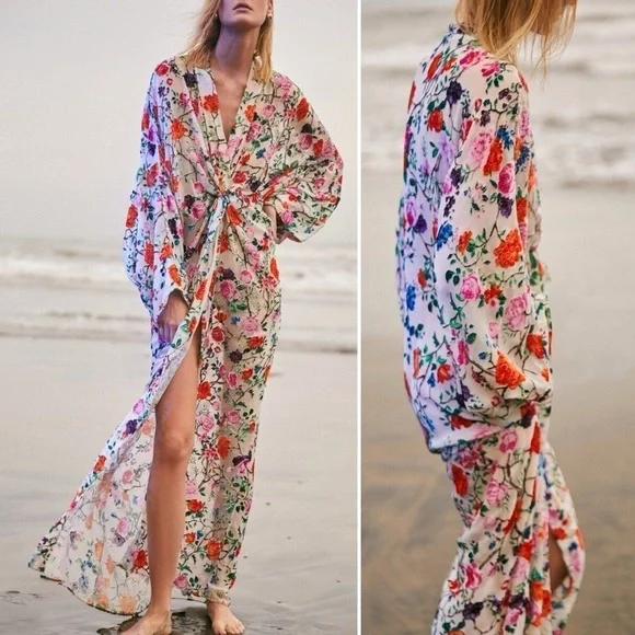 FRANCESCA MIRANDA Francesca Floral Silk Blend Devore Long Kimono‎