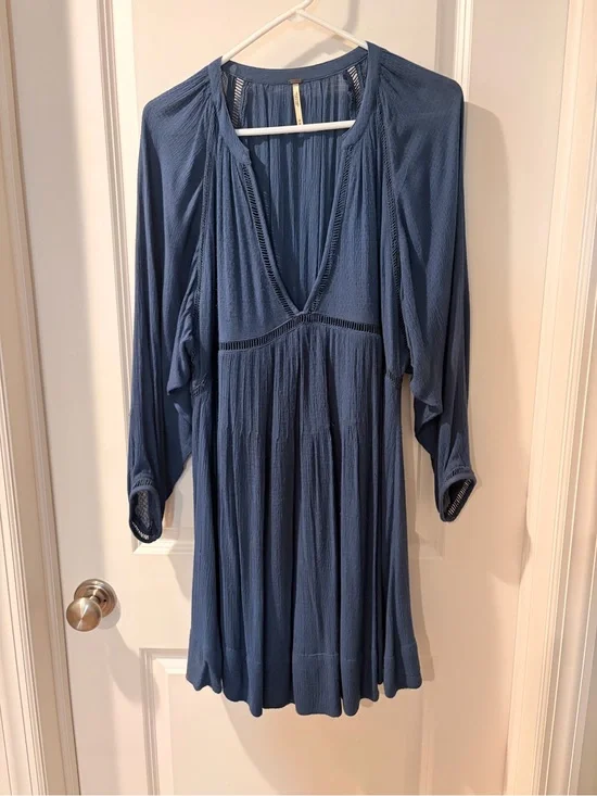 Free People Blue V-Neck Long Sleeve Women’s Dress