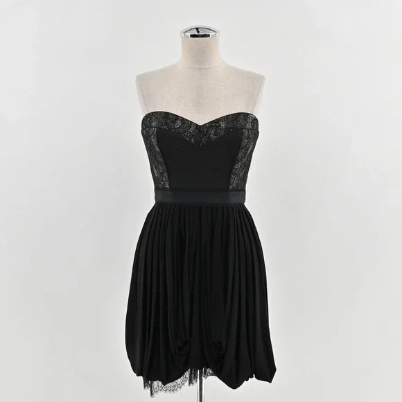 BCBGMAXAZRIA Kore Lace Strapless Mini Dress Size XS Black Goth Ruched Bubble Hem