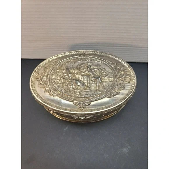 Vintage JENNINGS BROTHERS COURTING COUPLE HIGH RELIEF SILVERPLATE JEWELRY BOX