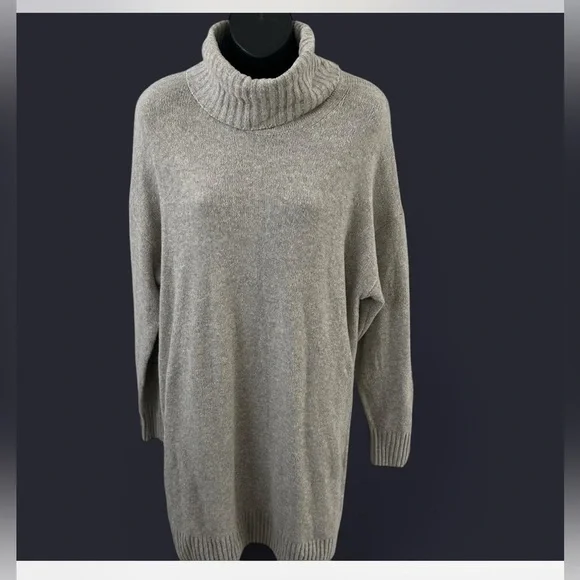 GAP Light Gray Textured‎ Sweater dress