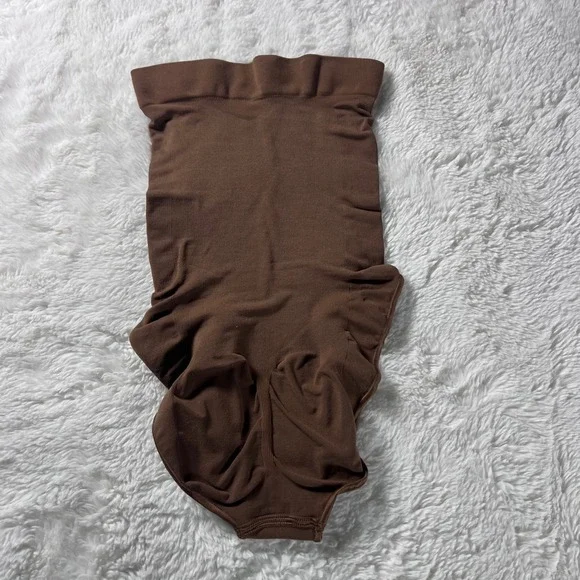 SKIMS Women Fits Everybody High‎ Waisted Briefs Thong Brown Size XXS NWOT