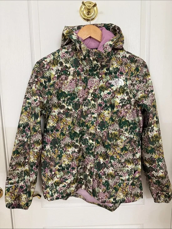 The North Face Kids Floral-Print Hooded Raincoat in Green & Pink
