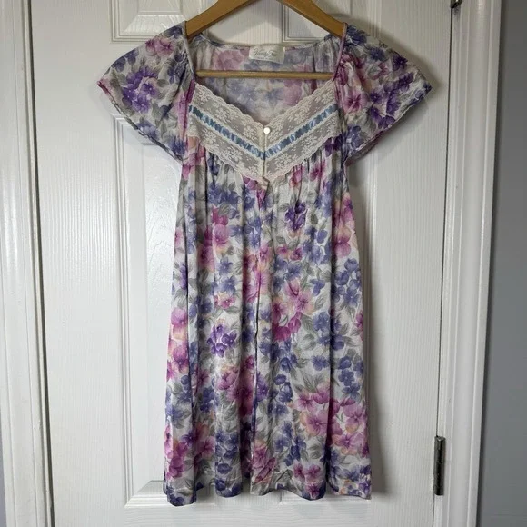 Vanity Fair Midlength Gown SILKY Nylon Nightgown Sz SM Sleeveless FLORAL Vintage