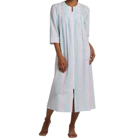 Miss Elaine Long Zip-Up Seersucker Robe 3/4 Sleeve Embroidered Striped Pockets S