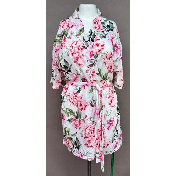 Show Me your MUMU Brie Pink Floral Short Robe  Garden of Blooms One Size Cottage