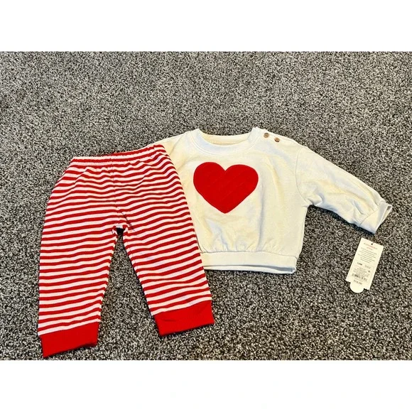 Cc3 Cat‎ & Jack Baby Outfit Set 12M White Heart Sweatshirt Red Striped Pants NWT