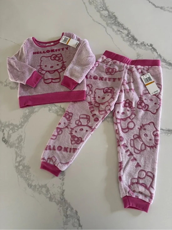 Hello Kitty Toddler Girls Cozy Plush Sweatshirt and Joggers 3T